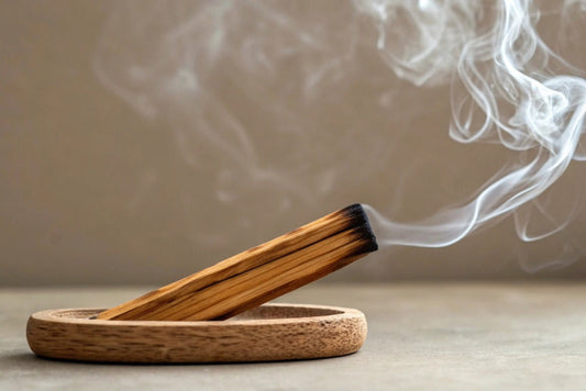 聖木不能隨便燒？破解網傳 4 大「秘魯聖木禁忌」與真正需要注意的香薰安全迷思 Palo Santo Myths vs. Facts: 4 Misconceptions Debunked and the Real Safety Rules You Need to Know