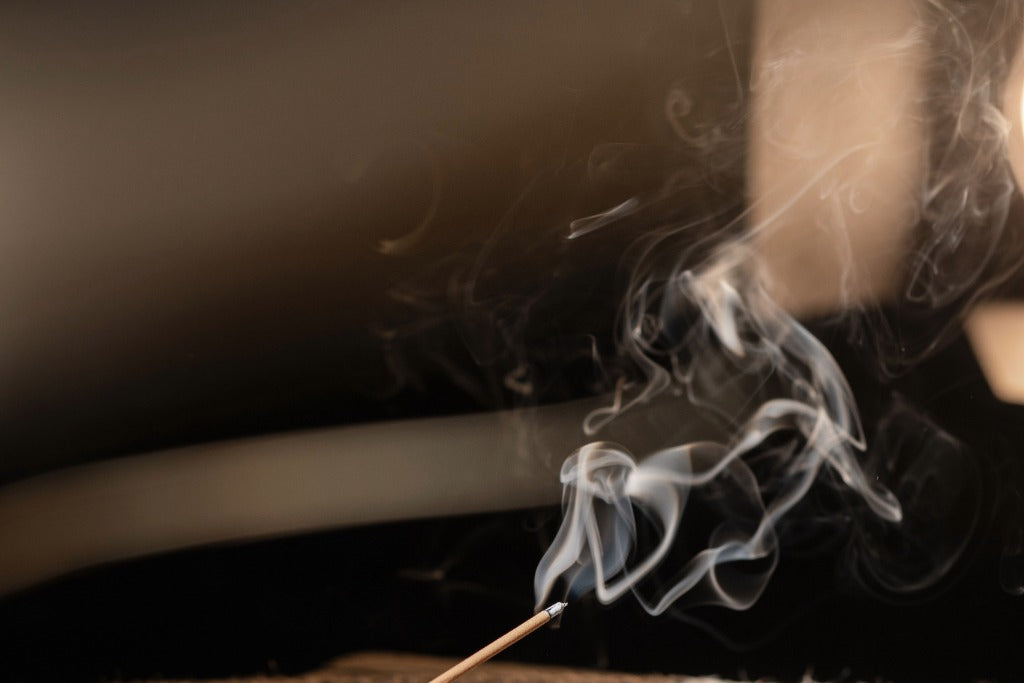 每天點聖木線香可以嗎？拆解大腦科學與時間調頻：為什麼 mindfie GOODS 要推出「聖木朝、日、夜」系列？ Is It Safe to Burn Palo Santo Every Day? Circadian Rhythm & Sensory Biohacking: Inside the mindfie GOODS "Morning, Daytime, Evening" Collection