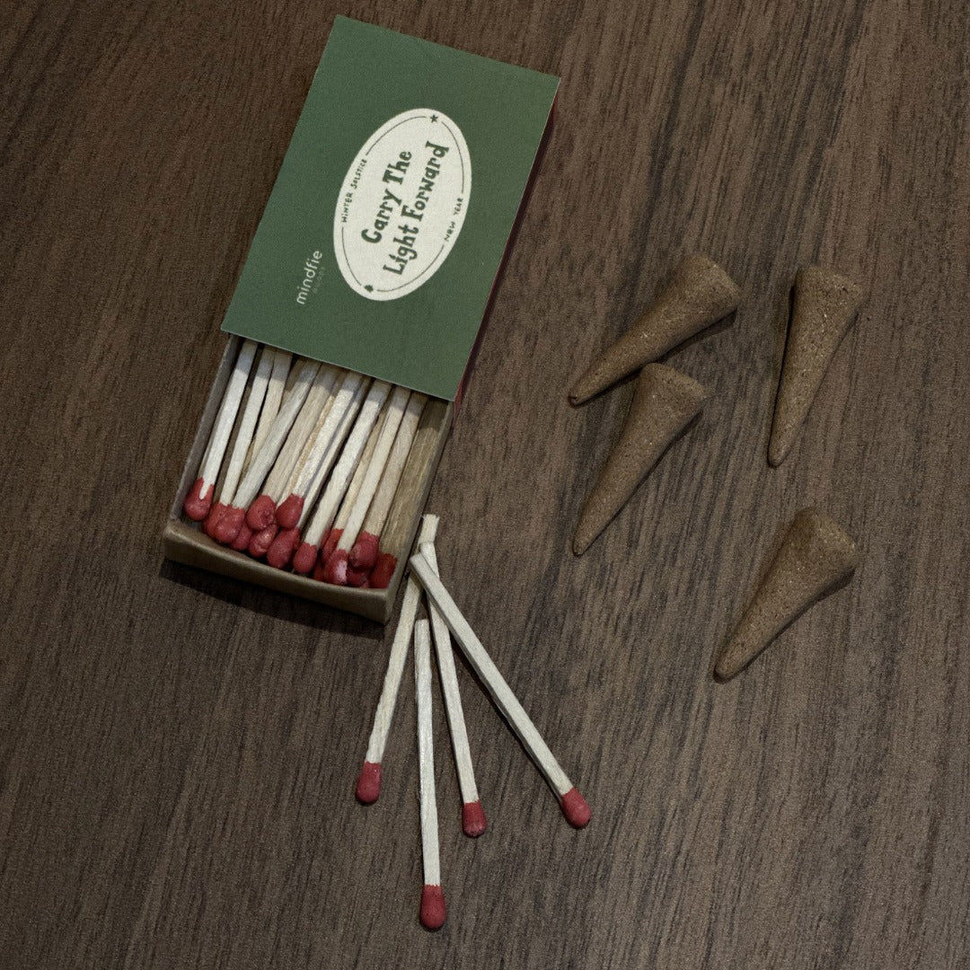 【2026 聖誕限定】The Christmas Hearth Box 聖誕柴火香氛禮盒｜多功能木質香爐・天然植物線香禮盒・聖誕禮物推薦